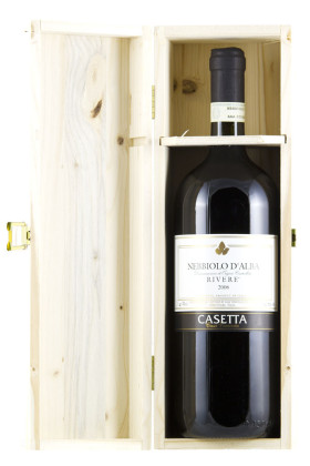 Piemont - Casetta - Nebbiolo d Alba Vigin Magnum 1,5L 2006 v dřevěné dárkové krabici